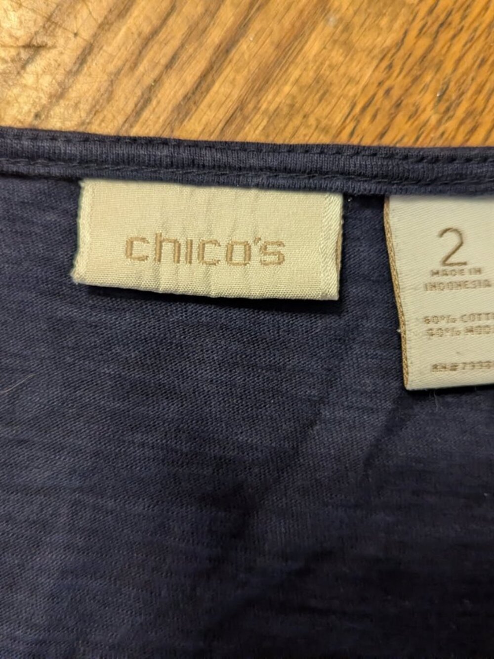 Top Chico's size 2/large navy/white - Picture 2 of 4